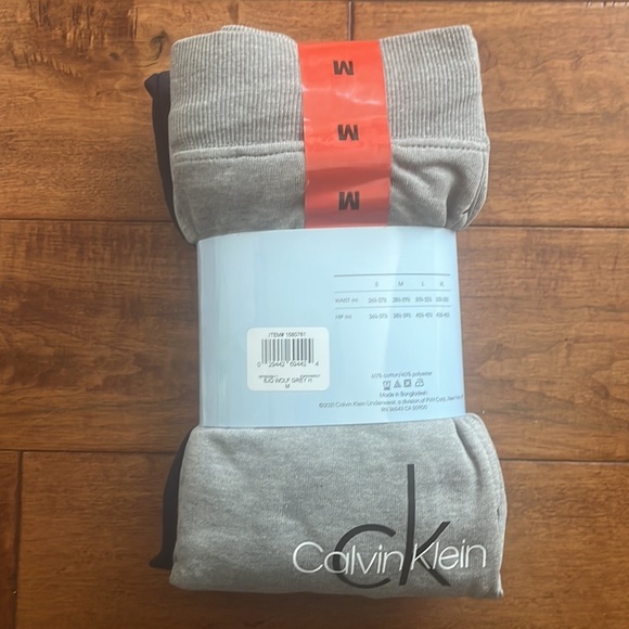 Calvin Klein 2-Pk Jogger Lounge Pants
Black and Grey NWT - Picture 7 of 8